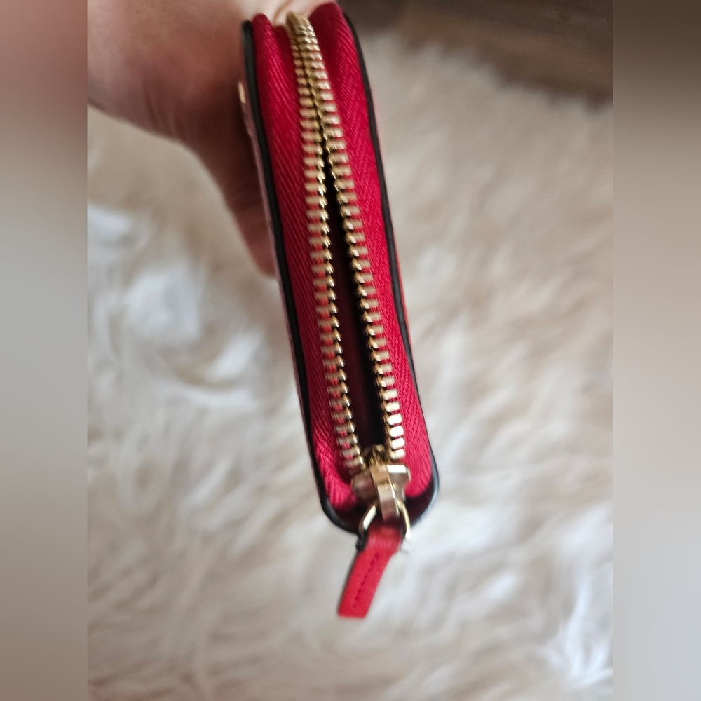 Gucci Red Long Wallet - Picture 7 of 17